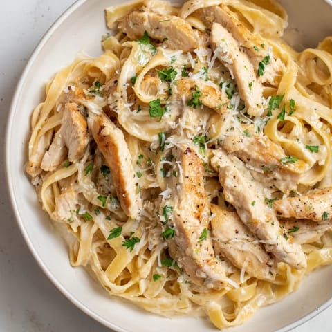 Kurczak Alfredo duszony w patelni